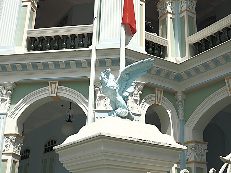 新加坡國家博物院(National Museum of Singapore)、土生華人博物館(Peranakan Museum)、善牧主教座堂(Cathedral of the Good Shepherd)、讚美廣場(CHIJMES Hall)，還有地鐵勞明達站附近的土司工坊 — 赤道三國文化休閒行旅 之 新加坡篇 第六回 博物館規劃區(Museum Planning Area)