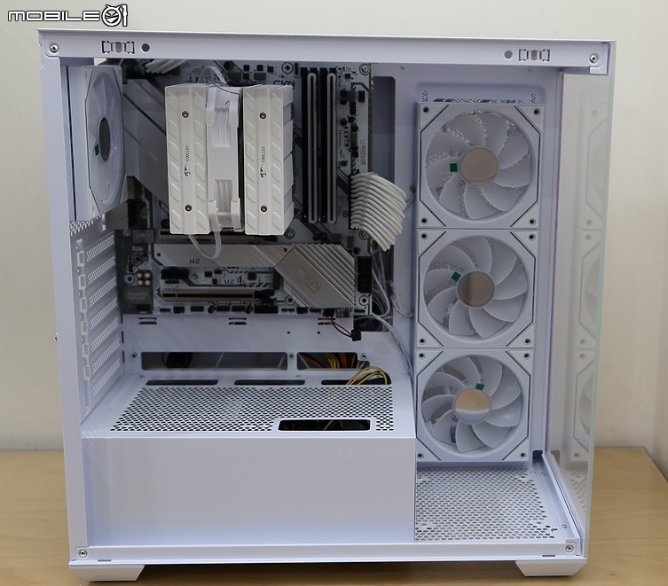 點我看大圖 性價比海景 BitFenix 旗下首款入門海景 CETO ARGB 開箱