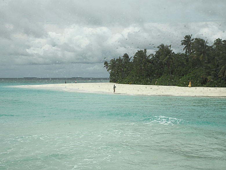 入住The Standard Maldives、碼頭邊珊瑚礁浮潛、出海賞海豚、環礁潟湖體驗 — 赤道三國文化休閒行旅 之 馬爾地夫篇 第一回 潟湖泳池水上屋(Lagoon Overwater Pool Villa)