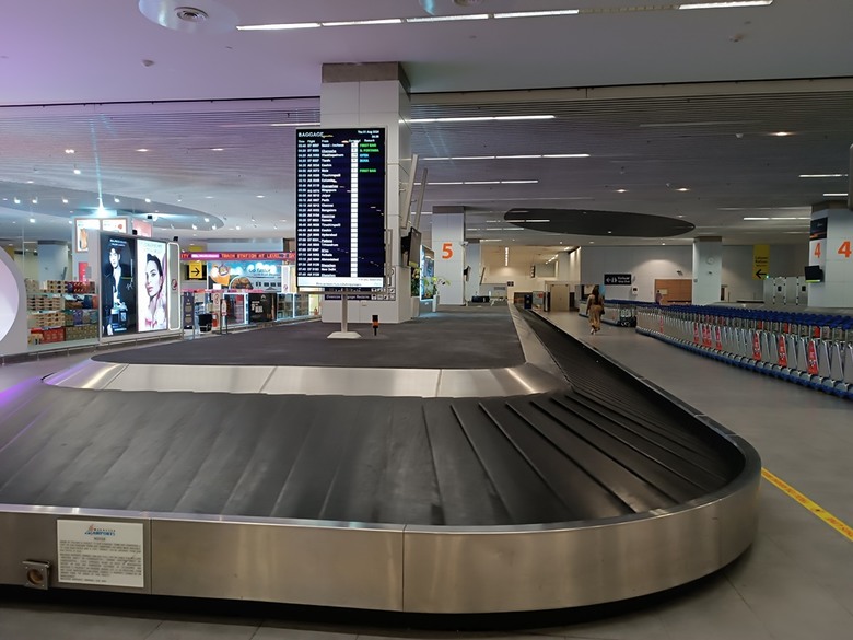 吉隆坡國際機場之轉機(KLIA2入境、KLIA1出境)及適合小睡休息地點全紀錄 — 赤道三國文化休閒行旅 之 馬來西亞篇 吉隆坡國際機場 (Kuala Lumpur International Airport)