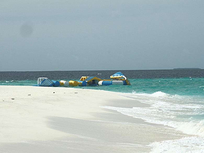 入住The Standard Maldives、碼頭邊珊瑚礁浮潛、出海賞海豚、環礁潟湖體驗 — 赤道三國文化休閒行旅 之 馬爾地夫篇 第一回 潟湖泳池水上屋(Lagoon Overwater Pool Villa)