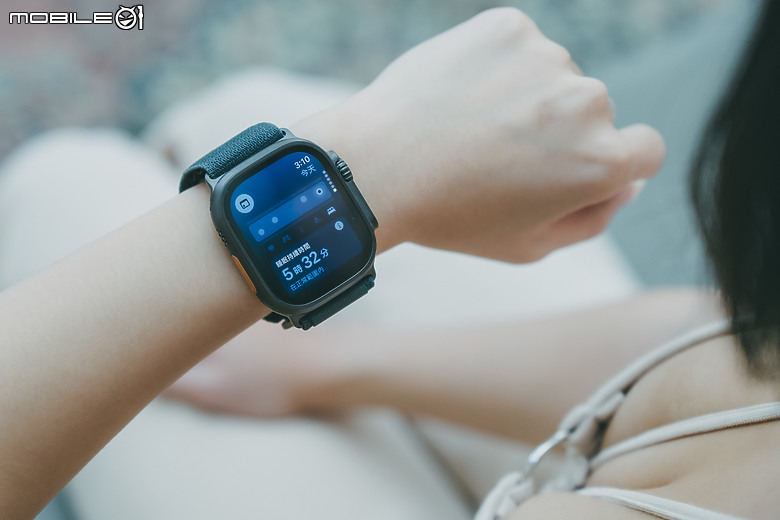 Apple Watch Series 10 / Ultra 2鈦黑體驗｜更大的螢幕、更帥的外型！