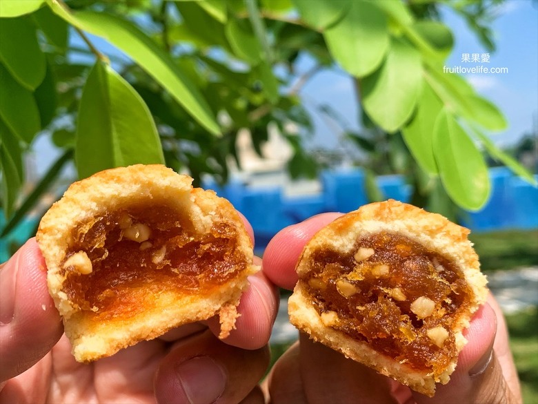 點我看大圖 好吃不黏牙的麥芽餅,烤過的餅乾香氣加上不甜膩的餡料,讓我們拆了一包還會想繼續吃下包