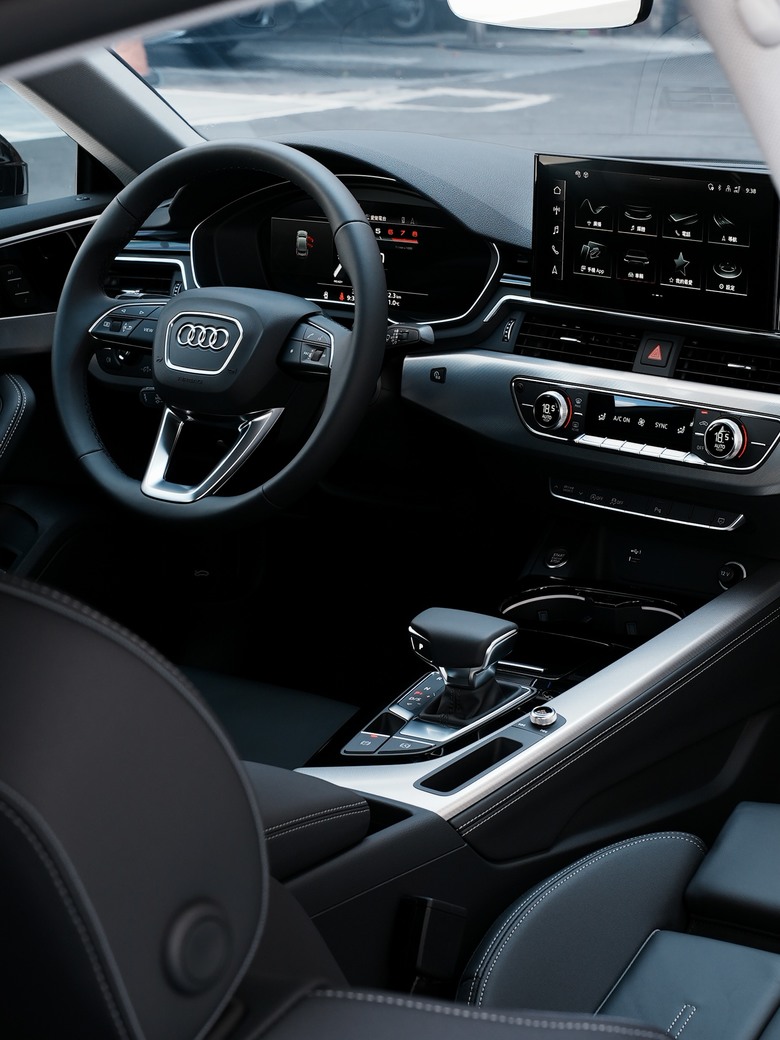 Audi A5 Sportback 40 TFSI S line 運動版｜金屬冰川白 Glacier White 2Y｜交車照片分享