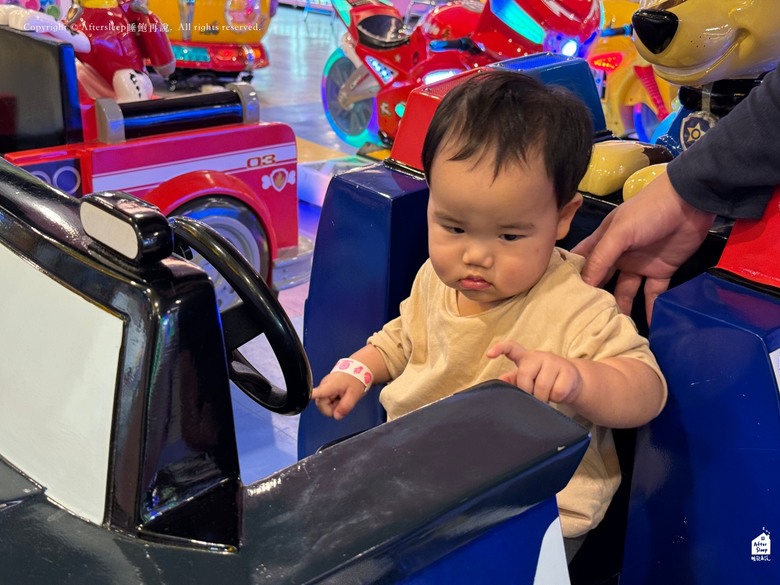 HappyBaBy 快樂寶貝親子樂園（夢時代店）＿拿兒童卡生日禮帶小糰來玩一次