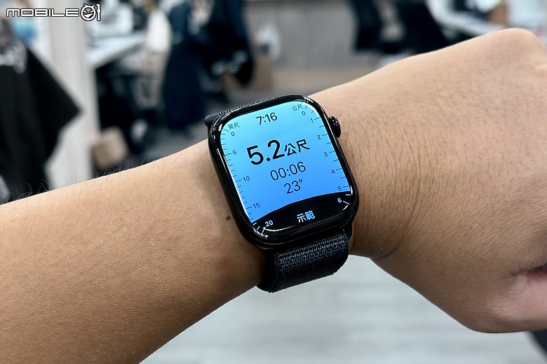 Apple Watch Series 10 / Ultra 2鈦黑體驗|更大的螢幕、更帥的外型!