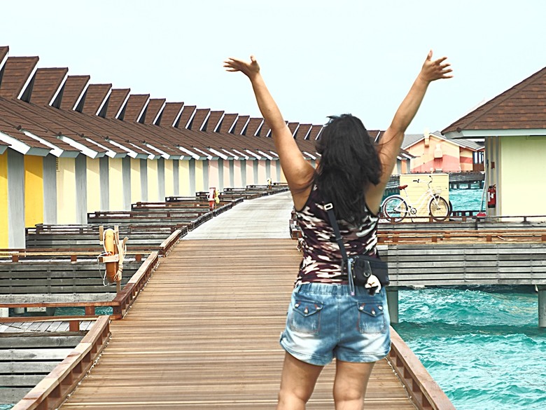 入住The Standard Maldives、碼頭邊珊瑚礁浮潛、出海賞海豚、環礁潟湖體驗 — 赤道三國文化休閒行旅 之 馬爾地夫篇 第一回 潟湖泳池水上屋(Lagoon Overwater Pool Villa)