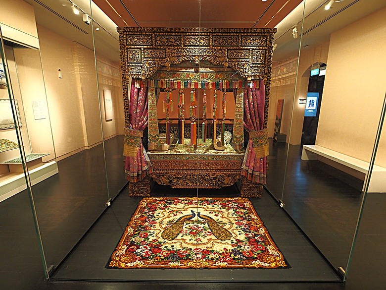 新加坡國家博物院(National Museum of Singapore)、土生華人博物館(Peranakan Museum)、善牧主教座堂(Cathedral of the Good Shepherd)、讚美廣場(CHIJMES Hall)，還有地鐵勞明達站附近的土司工坊 — 赤道三國文化休閒行旅 之 新加坡篇 第六回 博物館規劃區(Museum Planning Area)