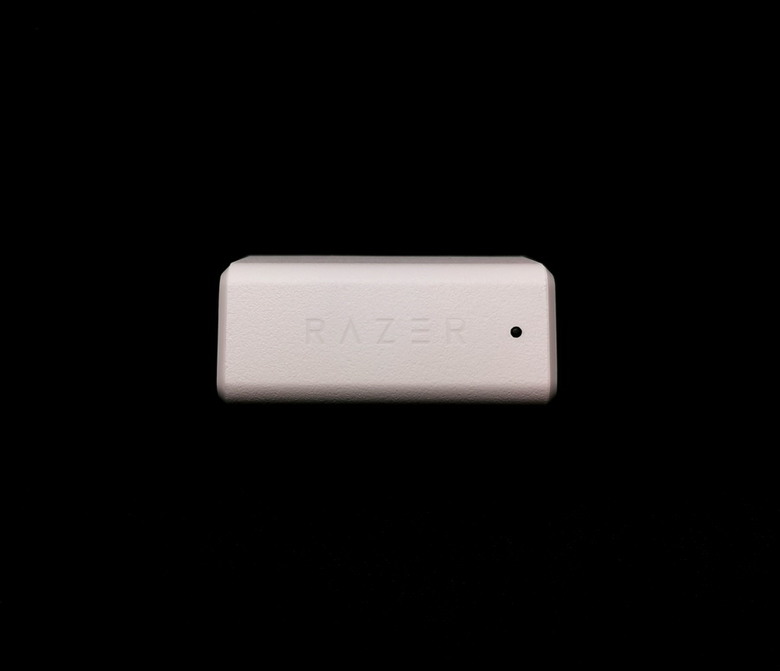 Razer Viper V3 Pro - 極輕量 光滑觸感 專業玩家打造