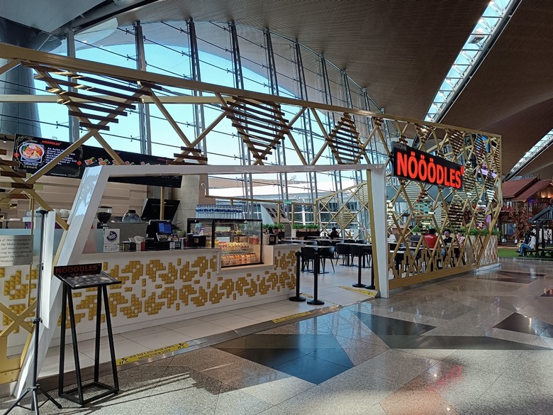 吉隆坡國際機場之轉機(KLIA2入境、KLIA1出境)及適合小睡休息地點全紀錄 — 赤道三國文化休閒行旅 之 馬來西亞篇 吉隆坡國際機場 (Kuala Lumpur International Airport)