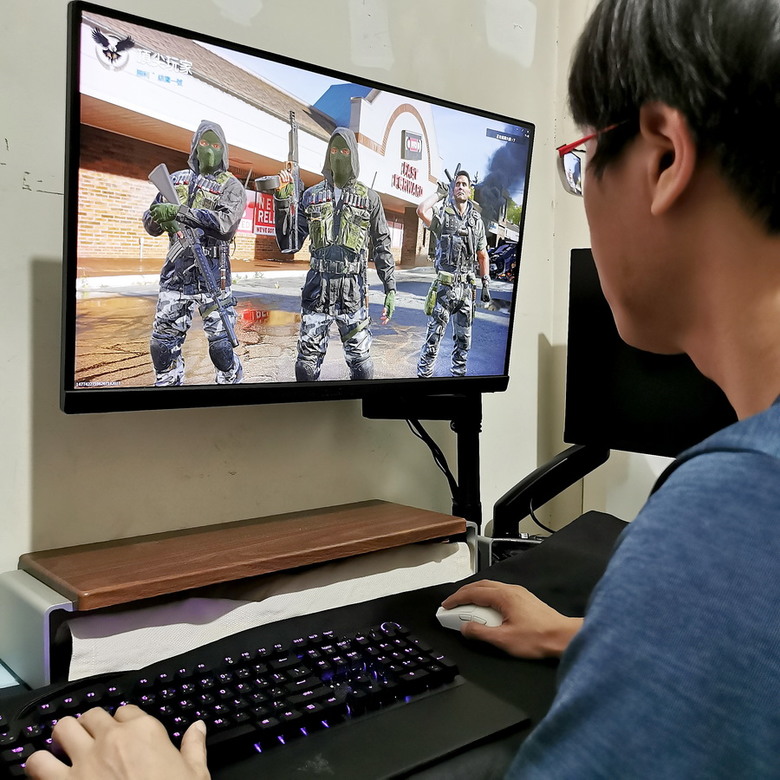 Razer Viper V3 Pro - 極輕量 光滑觸感 專業玩家打造