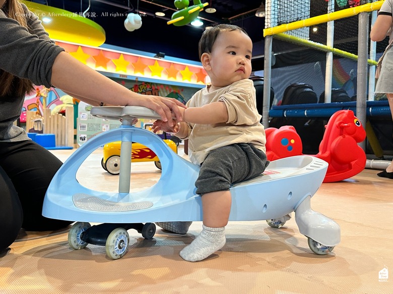 HappyBaBy 快樂寶貝親子樂園（夢時代店）＿拿兒童卡生日禮帶小糰來玩一次