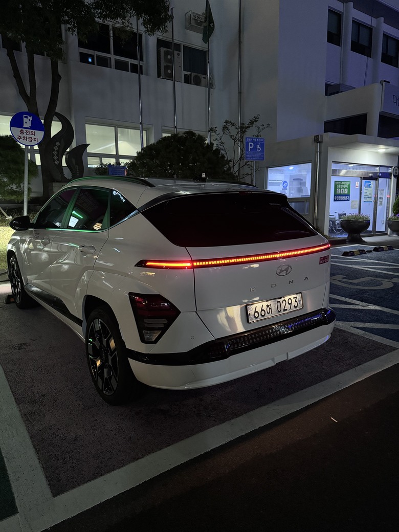 現代Hyundai Kona 電動車 駕馭心得
