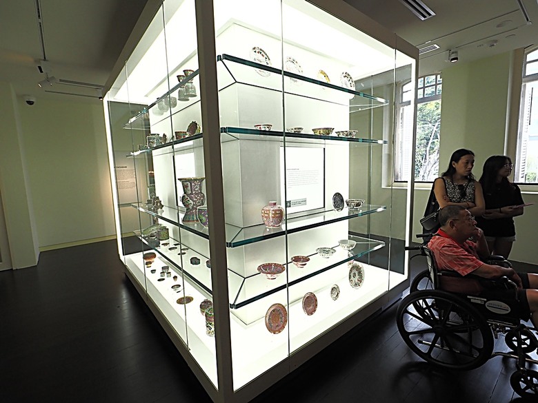 新加坡國家博物院(National Museum of Singapore)、土生華人博物館(Peranakan Museum)、善牧主教座堂(Cathedral of the Good Shepherd)、讚美廣場(CHIJMES Hall)，還有地鐵勞明達站附近的土司工坊 — 赤道三國文化休閒行旅 之 新加坡篇 第六回 博物館規劃區(Museum Planning Area)