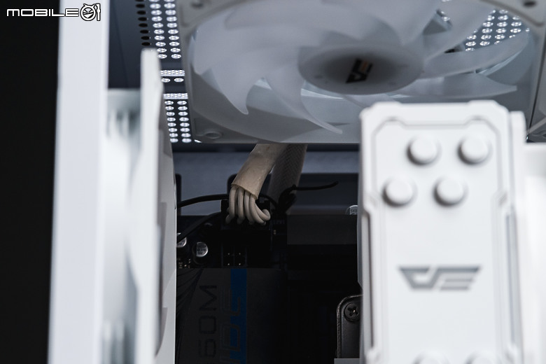 濃縮版海景小套房 darkFlash MOTI Mini 開箱分享