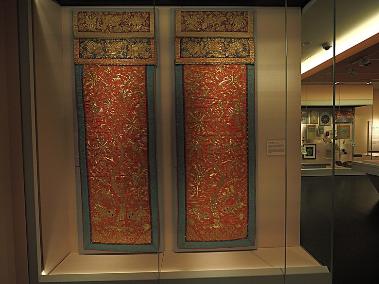 新加坡國家博物院(National Museum of Singapore)、土生華人博物館(Peranakan Museum)、善牧主教座堂(Cathedral of the Good Shepherd)、讚美廣場(CHIJMES Hall)，還有地鐵勞明達站附近的土司工坊 — 赤道三國文化休閒行旅 之 新加坡篇 第六回 博物館規劃區(Museum Planning Area)