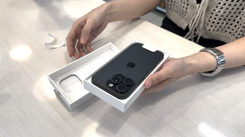iPhone 16 Pro ＋ 保護殼 三件組開箱
