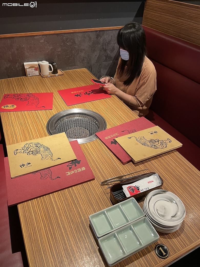 點我看大圖 焼肉の名門 赤虎全分店開箱:同樣的品質,不同的用餐氛圍