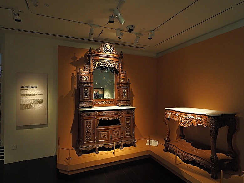 新加坡國家博物院(National Museum of Singapore)、土生華人博物館(Peranakan Museum)、善牧主教座堂(Cathedral of the Good Shepherd)、讚美廣場(CHIJMES Hall)，還有地鐵勞明達站附近的土司工坊 — 赤道三國文化休閒行旅 之 新加坡篇 第六回 博物館規劃區(Museum Planning Area)