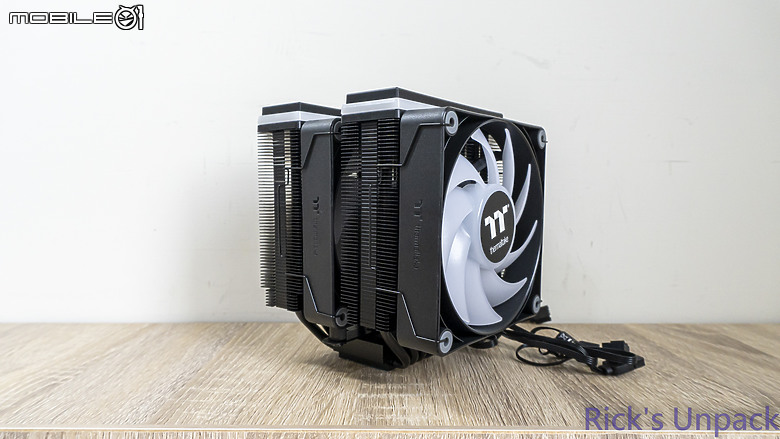 點我看大圖 【開箱】黑化塔散與RGB的結合 | Thermaltake ASTRIA 600 ARGB