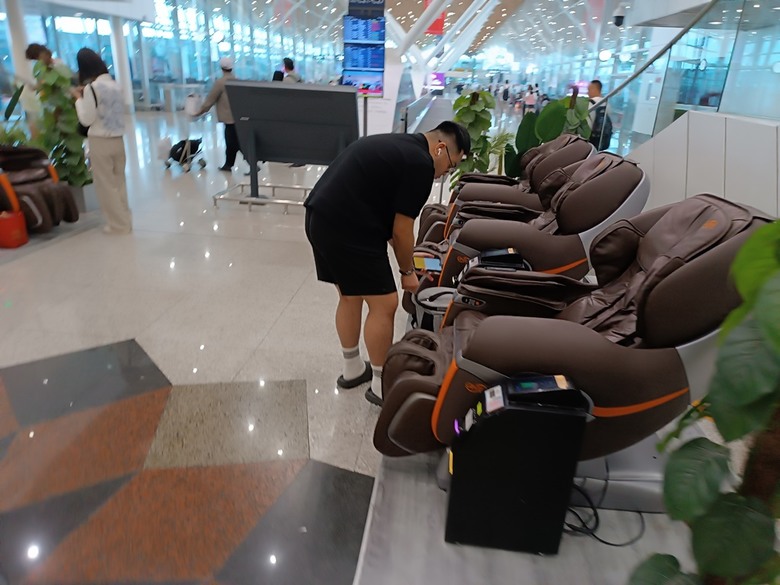 吉隆坡國際機場之轉機(KLIA2入境、KLIA1出境)及適合小睡休息地點全紀錄 — 赤道三國文化休閒行旅 之 馬來西亞篇 吉隆坡國際機場 (Kuala Lumpur International Airport)