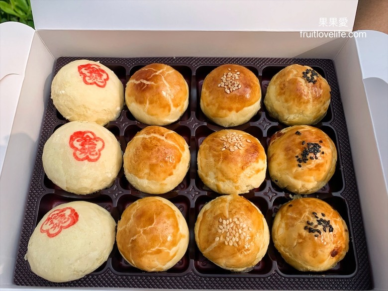 點我看大圖 在地老品牌,生日蛋糕、蛋黃酥、小月餅、白雪酥、年節送禮,平價麵包通通都有