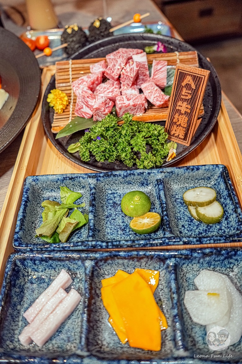 仙氣飄飄和牛寶箱，頂級肉品、免費和服美照一次滿足!慶生公司團體聚餐最佳選擇