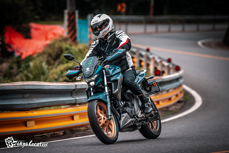 Yamaha FZS25開箱~大叔的出走日記