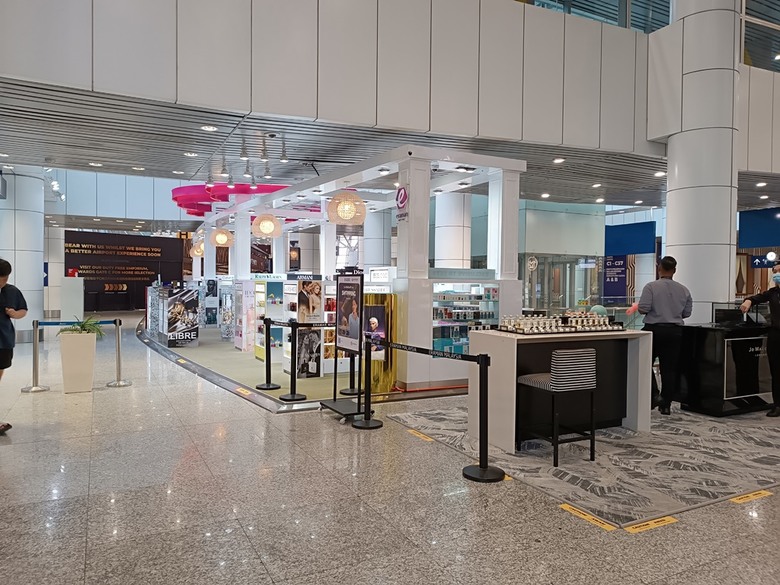 吉隆坡國際機場之轉機(KLIA2入境、KLIA1出境)及適合小睡休息地點全紀錄 — 赤道三國文化休閒行旅 之 馬來西亞篇 吉隆坡國際機場 (Kuala Lumpur International Airport)