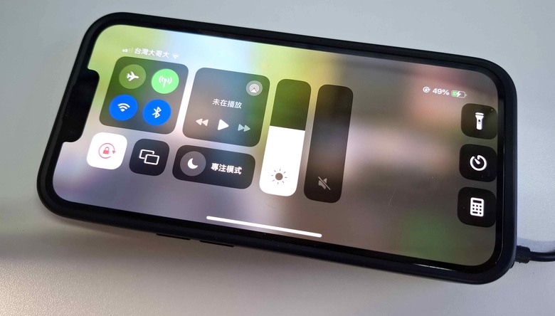 【開箱】緊湊有致的GD108 雙模機械鍵盤 簡易開箱