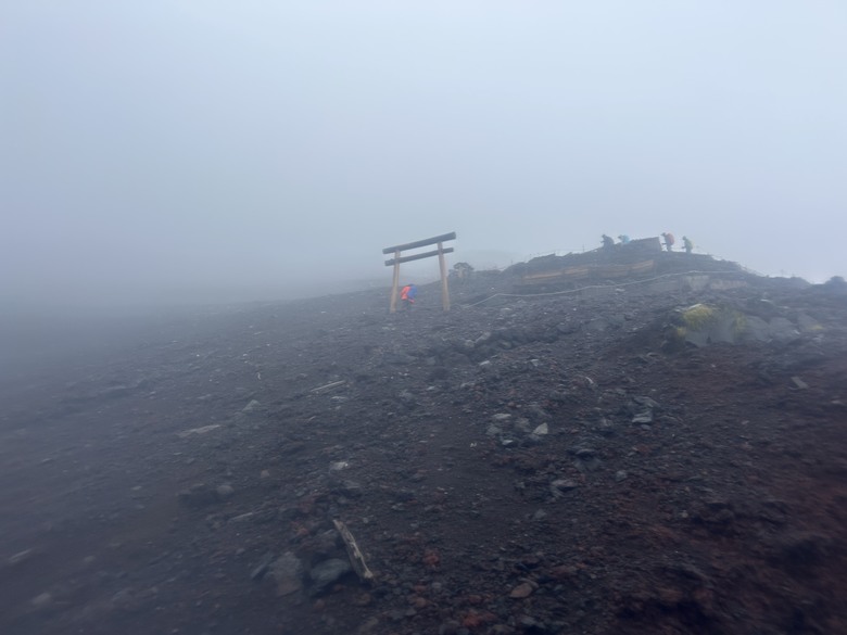 挑戰「珊珊」來遲的富士山登頂全紀錄( 下集 )