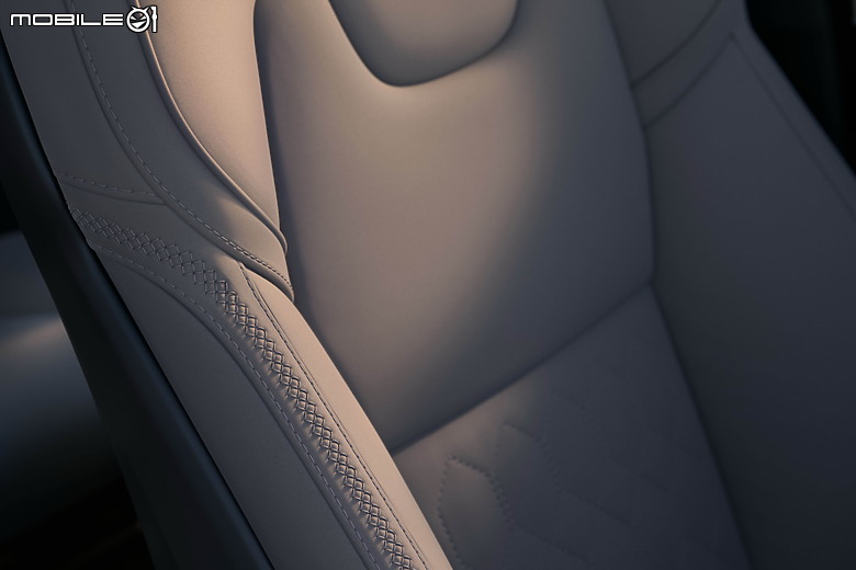 【海外新訊】Volvo 純電旗艦休旅 EX90 及大幅改款 XC90 聯袂亮相!