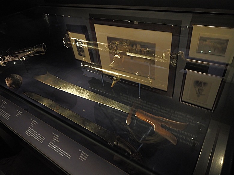 新加坡國家博物院(National Museum of Singapore)、土生華人博物館(Peranakan Museum)、善牧主教座堂(Cathedral of the Good Shepherd)、讚美廣場(CHIJMES Hall),還有地鐵勞明達站附近的土司工坊 — 赤道三國文化休閒行旅 之 新加坡篇 第六回 博物館規劃區(Museum Planning Area)
