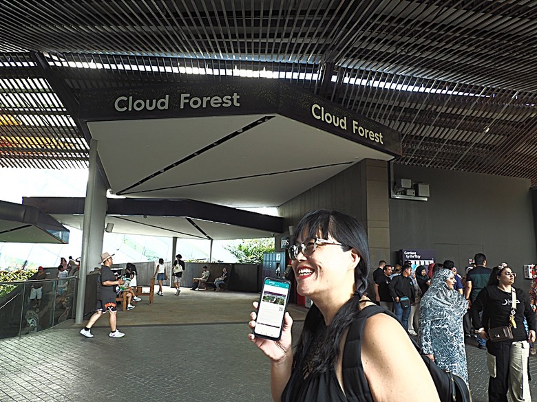 濱海灣花園 雲霧林(Cloud Forest)、花穹(Flower Dome) 及《莫內印象(Impressions of Monet)》特展、擎天樹叢(Supertree Grove)的《花園狂想曲(Garden Rhapsody)》聲光秀、遊園導覽車(Audio Tour)、Jurassic Nest FoodHall中的Hawker Chan燒肉飯,及金沙酒店《幻彩生輝(Spectra- A Light and Water)》燈光秀 — 赤道三國文化休閒行旅 之 新加坡篇 第五回 濱海灣花園