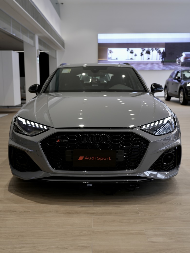 Audi RS 4 Avant｜磐石灰 Nardo Gray T3｜實車照片分享