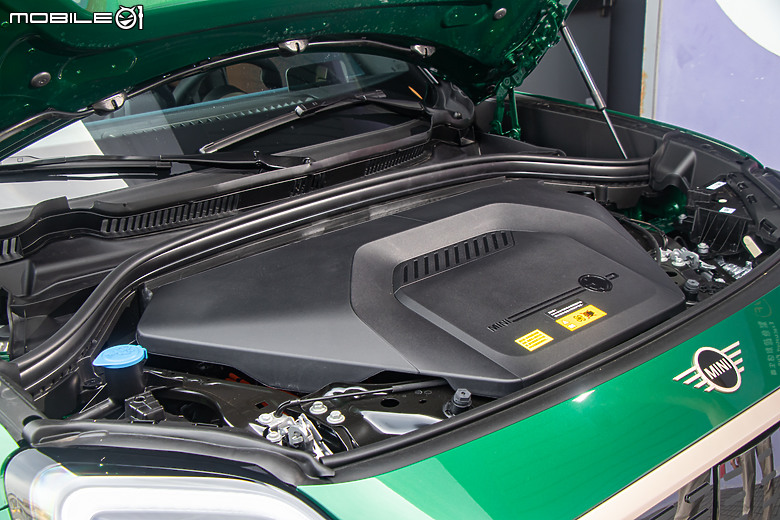 MINI Countryman SE All4 試駕|帶電個性更親民,不是粉絲也動心!
