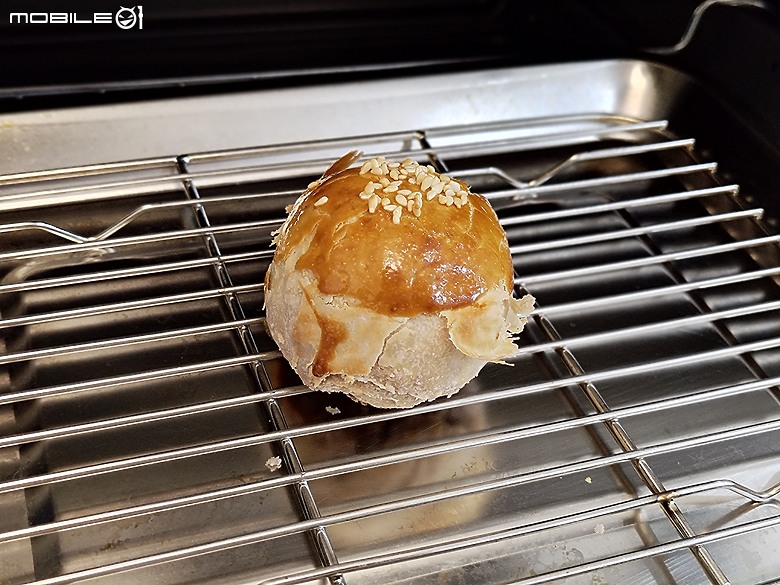 【開箱】桃園八德30元蛋黃酥分享 可能是最便宜的蛋黃酥了!?