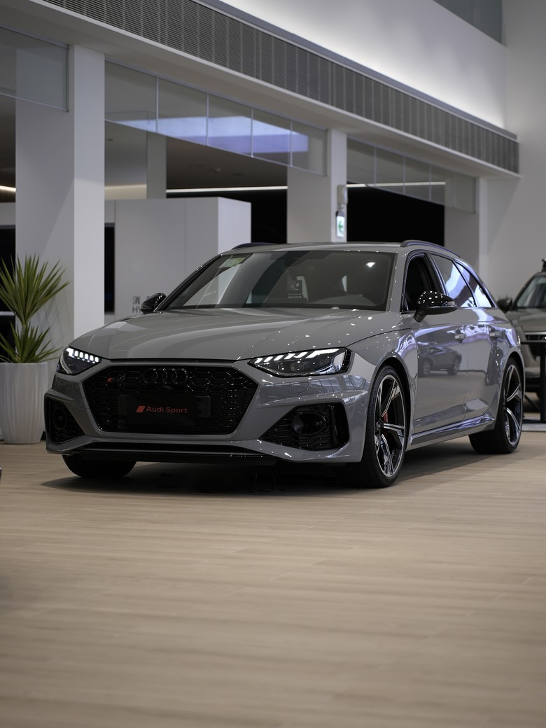 Audi RS 4 Avant｜磐石灰 Nardo Gray T3｜實車照片分享