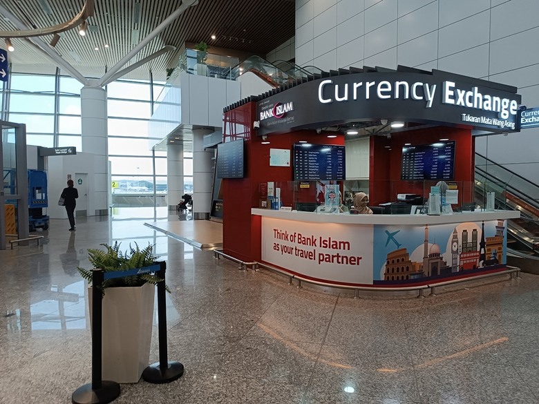 吉隆坡國際機場之轉機(KLIA2入境、KLIA1出境)及適合小睡休息地點全紀錄 — 赤道三國文化休閒行旅 之 馬來西亞篇 吉隆坡國際機場 (Kuala Lumpur International Airport)