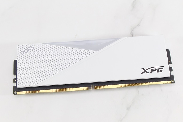 兩款 DDR5 記憶體 散熱片材質疑問