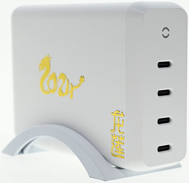 點我看大圖 龍蓮165W四埠USB-C GaN龍年白色款充電器開箱