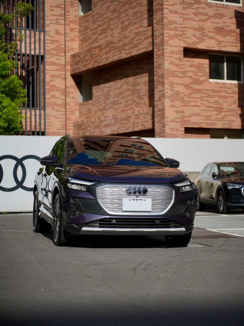 Q4 e-tron 45advanced 極光紫 實拍照片