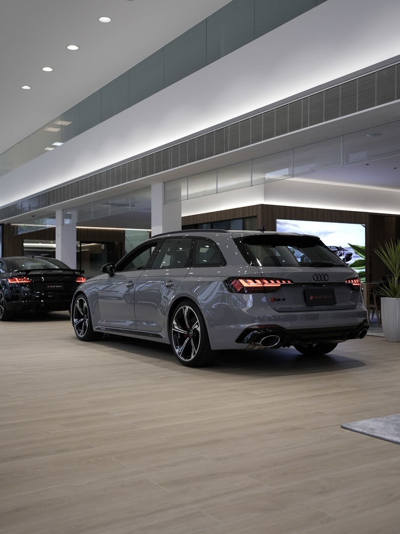 Audi RS 4 Avant｜磐石灰 Nardo Gray T3｜實車照片分享