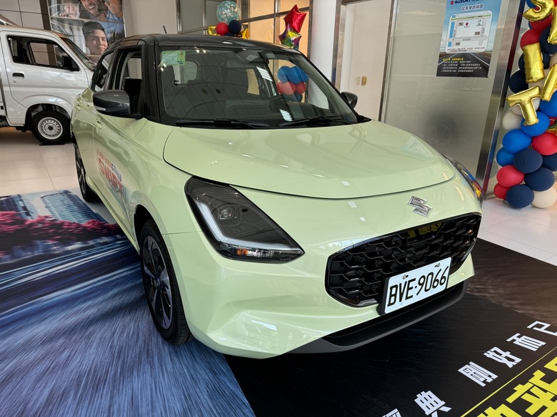 [試駕分享] 不想買小休旅、預算又只有 80 萬以內，就去看了 Swift
