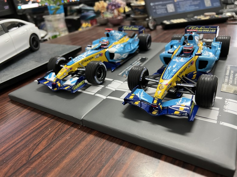 [開箱]F1 1/18 RENAULT R25 FERNANDO ALONSO BRITISH GP