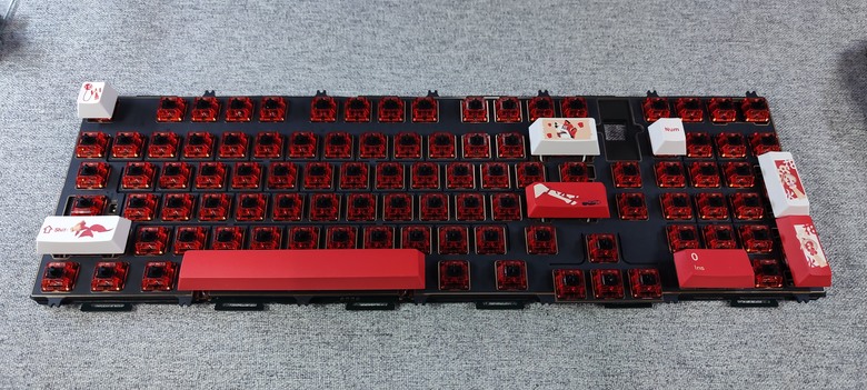 來自花火的歡愉~Qwertykeys QK100 全鋁合金客製化機械鍵盤套件 組裝紀錄一