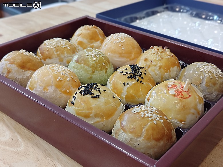 【開箱】桃園八德30元蛋黃酥分享 可能是最便宜的蛋黃酥了!?