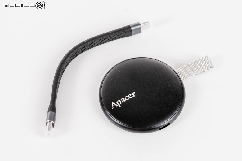 Apacer AS725 Magnetic Portable SSD 開箱實測 以迷你合手觸感隨身擴充 iPhone 容量