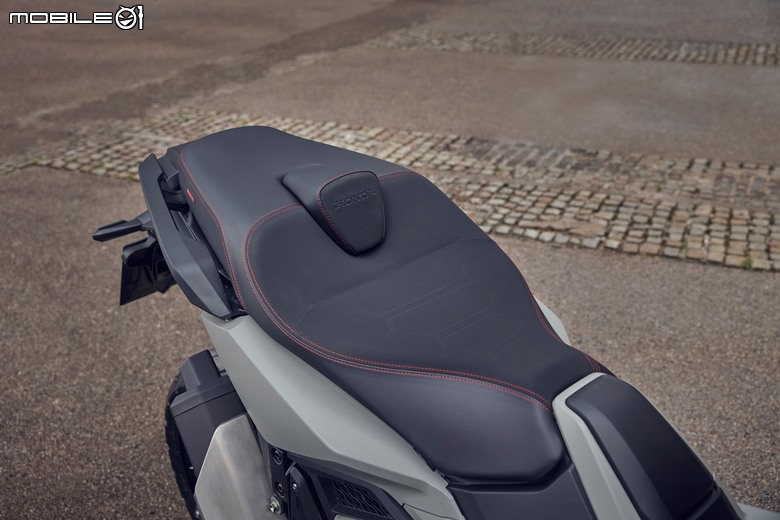 【海外新訊】2025 HONDA X-ADV小改發表！面容更殺配備更滿！