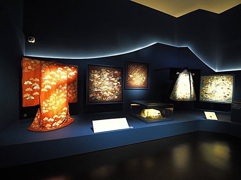 新加坡國家博物院(National Museum of Singapore)、土生華人博物館(Peranakan Museum)、善牧主教座堂(Cathedral of the Good Shepherd)、讚美廣場(CHIJMES Hall)，還有地鐵勞明達站附近的土司工坊 — 赤道三國文化休閒行旅 之 新加坡篇 第六回 博物館規劃區(Museum Planning Area)